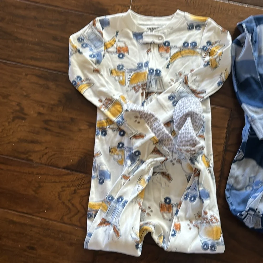 2 Carter's cotton pajamas 2t. New